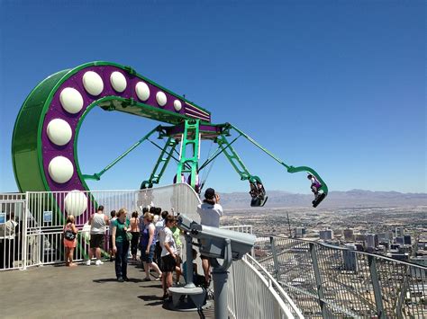 Stratosphere tower touren Enjoy views of Las Vegas from the STRAT Tower Observation Deck, which stands 1,149 feet (350 meters) in the air
